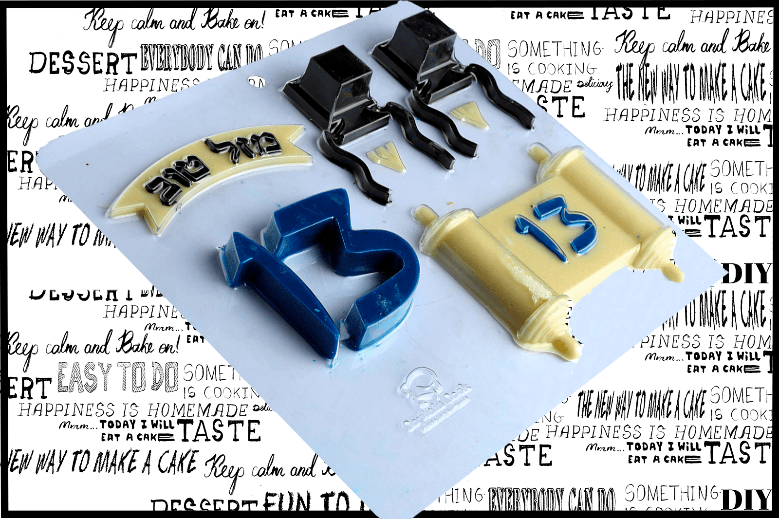 Plastic Chocolate Candy Mold (1600x1066), Png Download