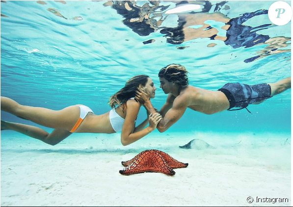 Alexis Ren Et Jay Alvarrez, Couple Star Des Réseaux (950x421), Png Download