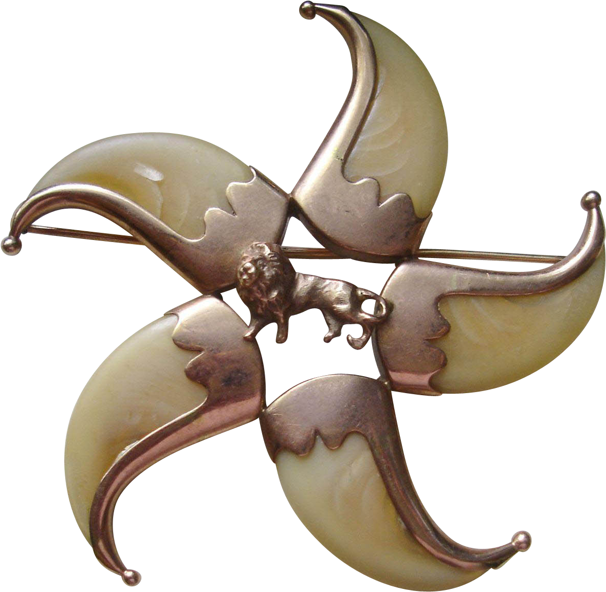 A Fine Victorian Tiger Claw Brooch Mounted In 10k Gold (1178x1178), Png Download