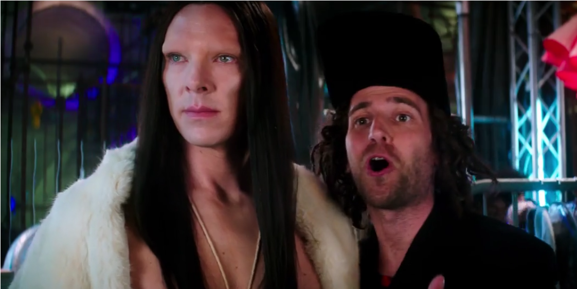 Benedict Cumberbatch Surge Irreconhecível No Trailer - Benedict Cumberbatch With 2 Fans (1200x630), Png Download