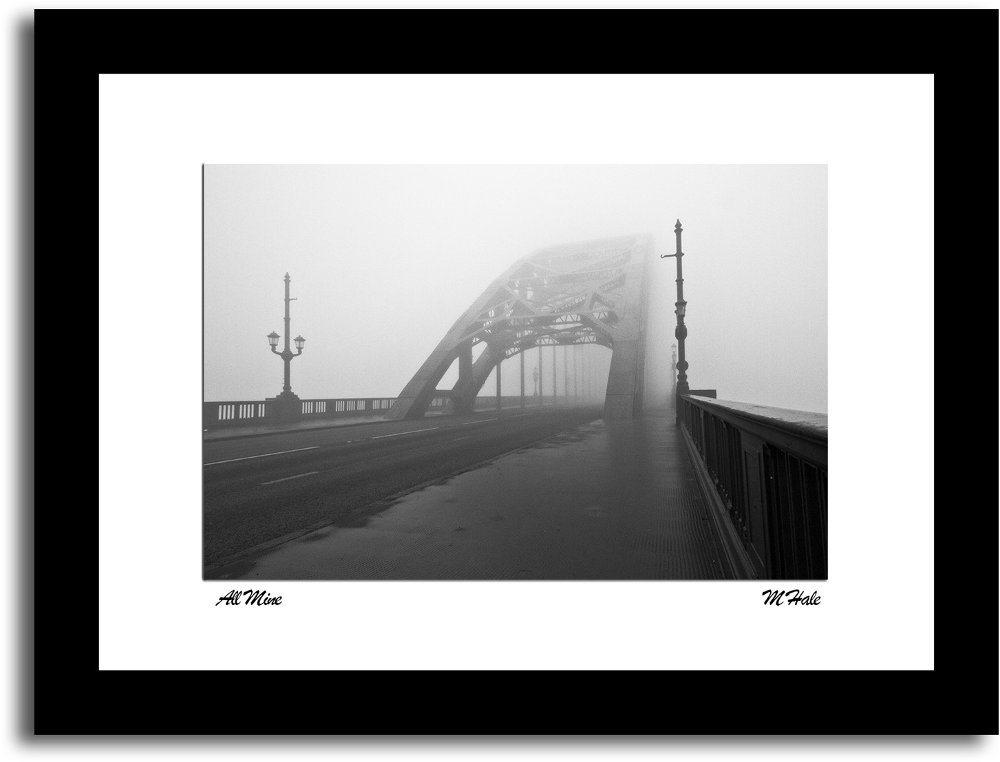 Fog On The Tyne Bridge - Suspension Bridge (1600x1600), Png Download