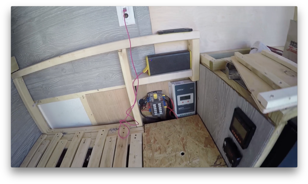 Screen Shot 2018 02 19 At - Plywood (1000x598), Png Download