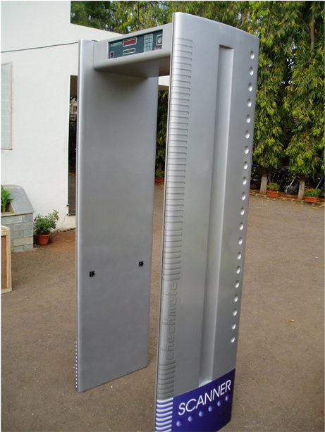 Multizone Door Frame Metal Detector - Door (527x1100), Png Download