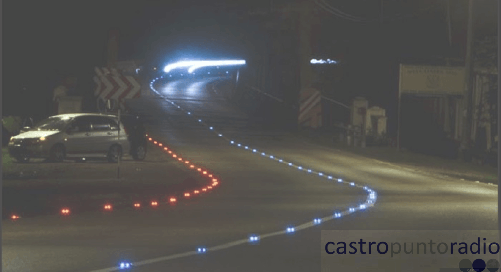 Carretera Con Tachas Solares - Cats Eyes On The Road (1019x554), Png Download