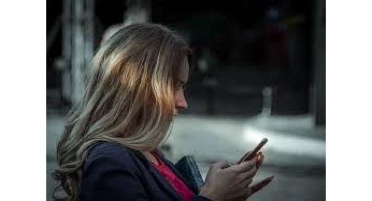 This Is All Largely Without The Oem's Influence Or - Smartphone (760x410), Png Download