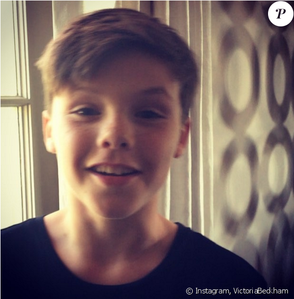Victoria Beckham A Publié Une Photo De Son Fils Cruz - Cruz Beckham (950x588), Png Download