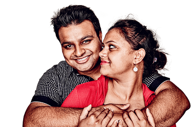 Happy Couple Hugging - Love (750x500), Png Download