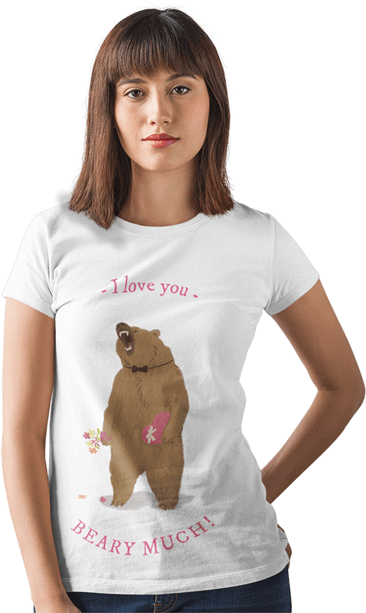 T Shirt Mockup Of A Young Woman Posing At A Photo Studio - Smiling Woman On Transparent Background (575x900), Png Download