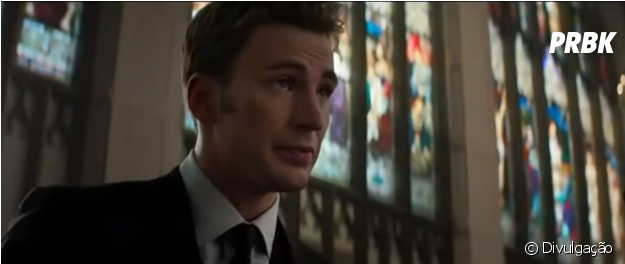 Chris Evans E Scarlett Johansson Se Abraçam Em Novo - Gentleman (624x600), Png Download