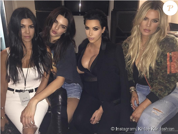 Kourtney, Kendall Jenner, Kim Et Khloé Kardashian Dans - Khloe Kardashian And Niece (950x447), Png Download