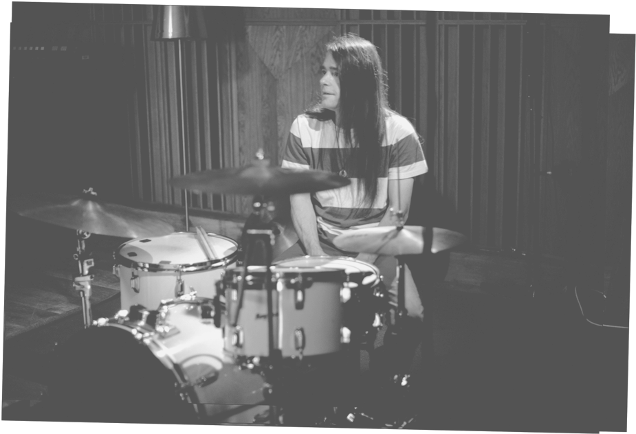 Chad Channing Kevin Godley Bw - Concert (1000x671), Png Download