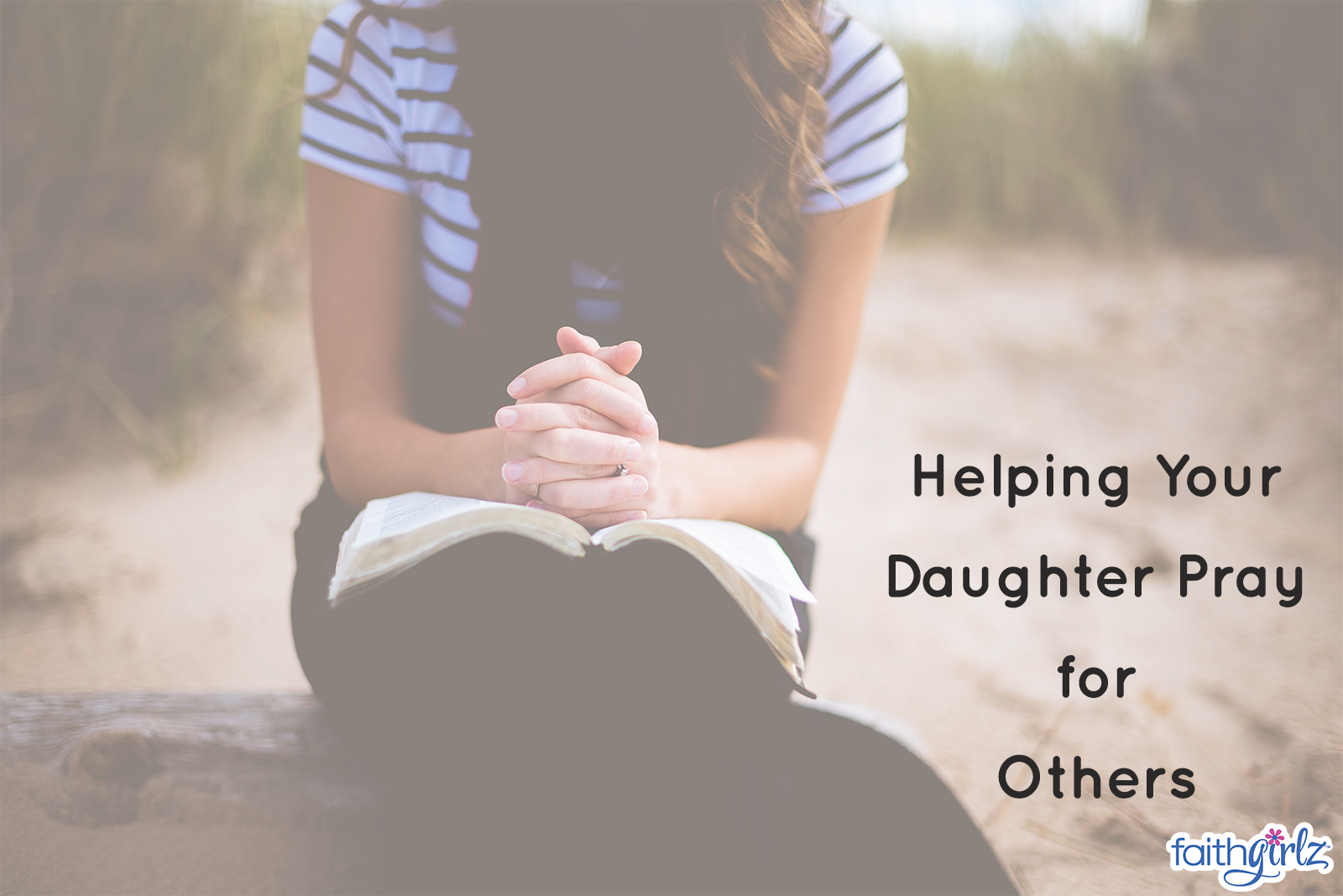 Helping - Pray Bible (1600x1068), Png Download