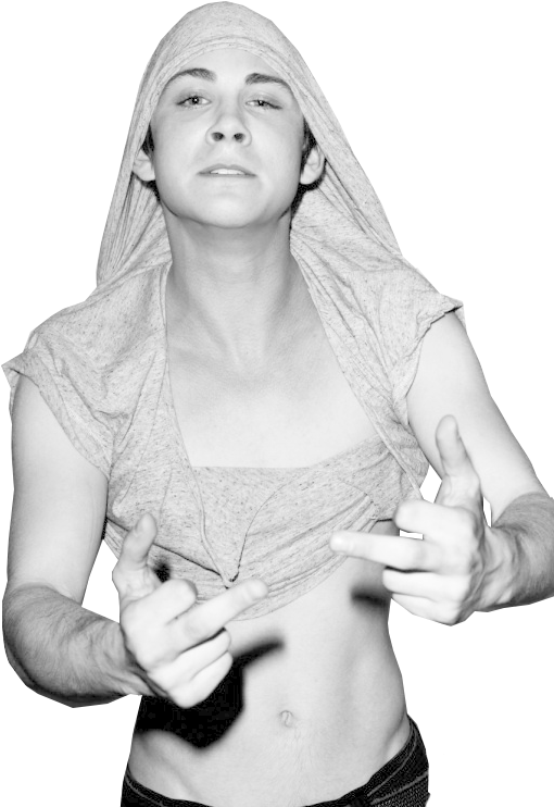 Aqui - - Logan Lerman Shirtless (526x770), Png Download