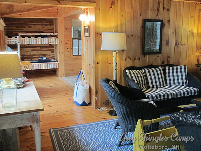 A Unique Wolfeboro Waterfront Rental Cottage - Living Room (640x640), Png Download