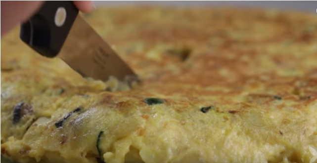 Potato And Zucchini Omelette - Omelette (640x480), Png Download