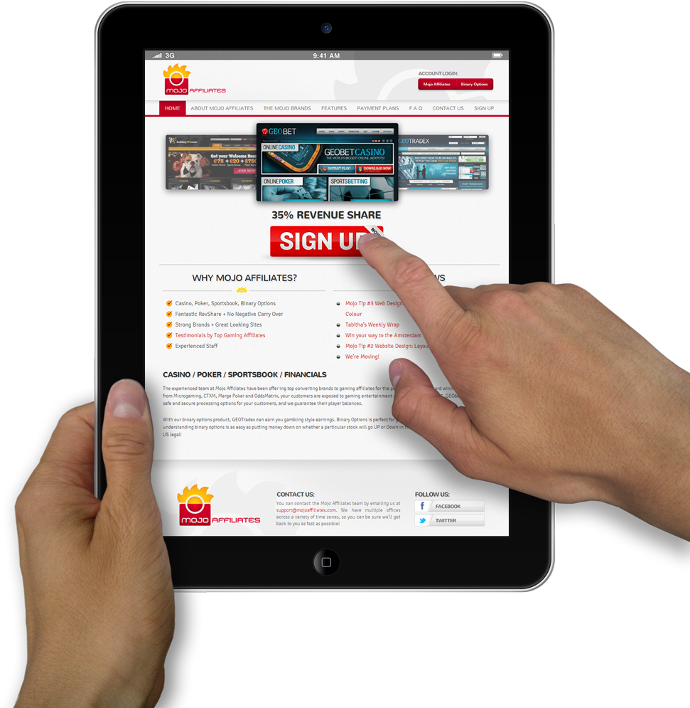 Tablet In Hands Png Image - Ipad Hands Png (1000x1033), Png Download