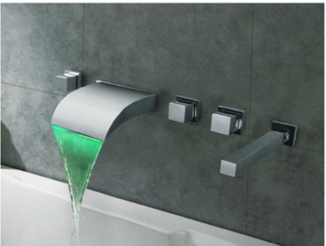 Wall Mount Led Waterfall Bathtub Faucet With Hand-held - Torneiras De Parede Led (650x650), Png Download