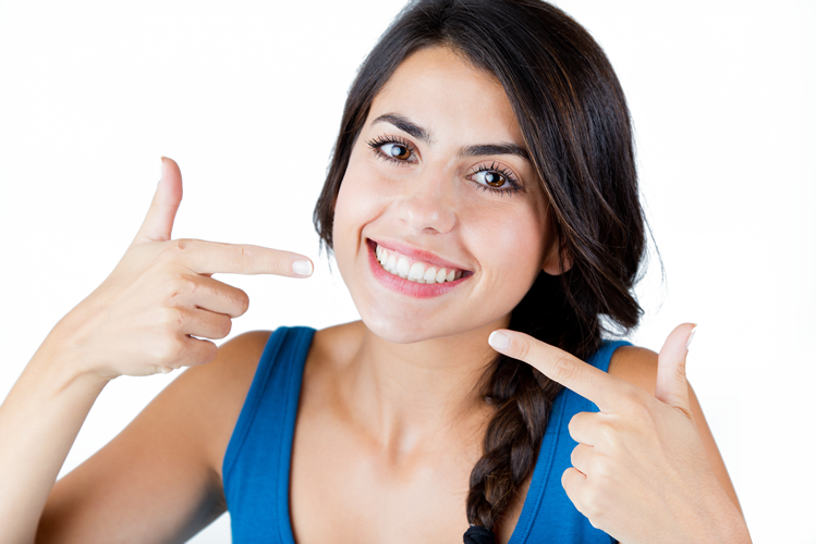 Dubai Dentist - Smiling Customer Service (749x500), Png Download