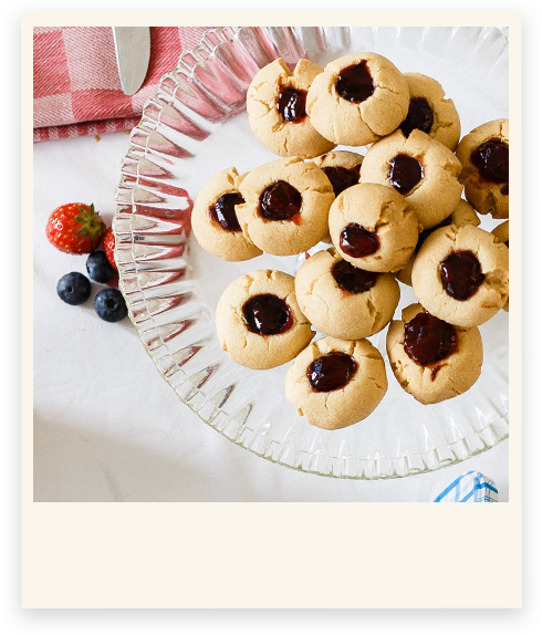 Delicious Jam Cookies - Meringue (600x573), Png Download