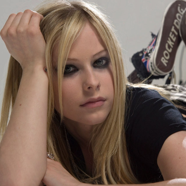 Avril Ramona Lavigne - Avril Lavigne E Fotos Sensuais (637x635), Png Download