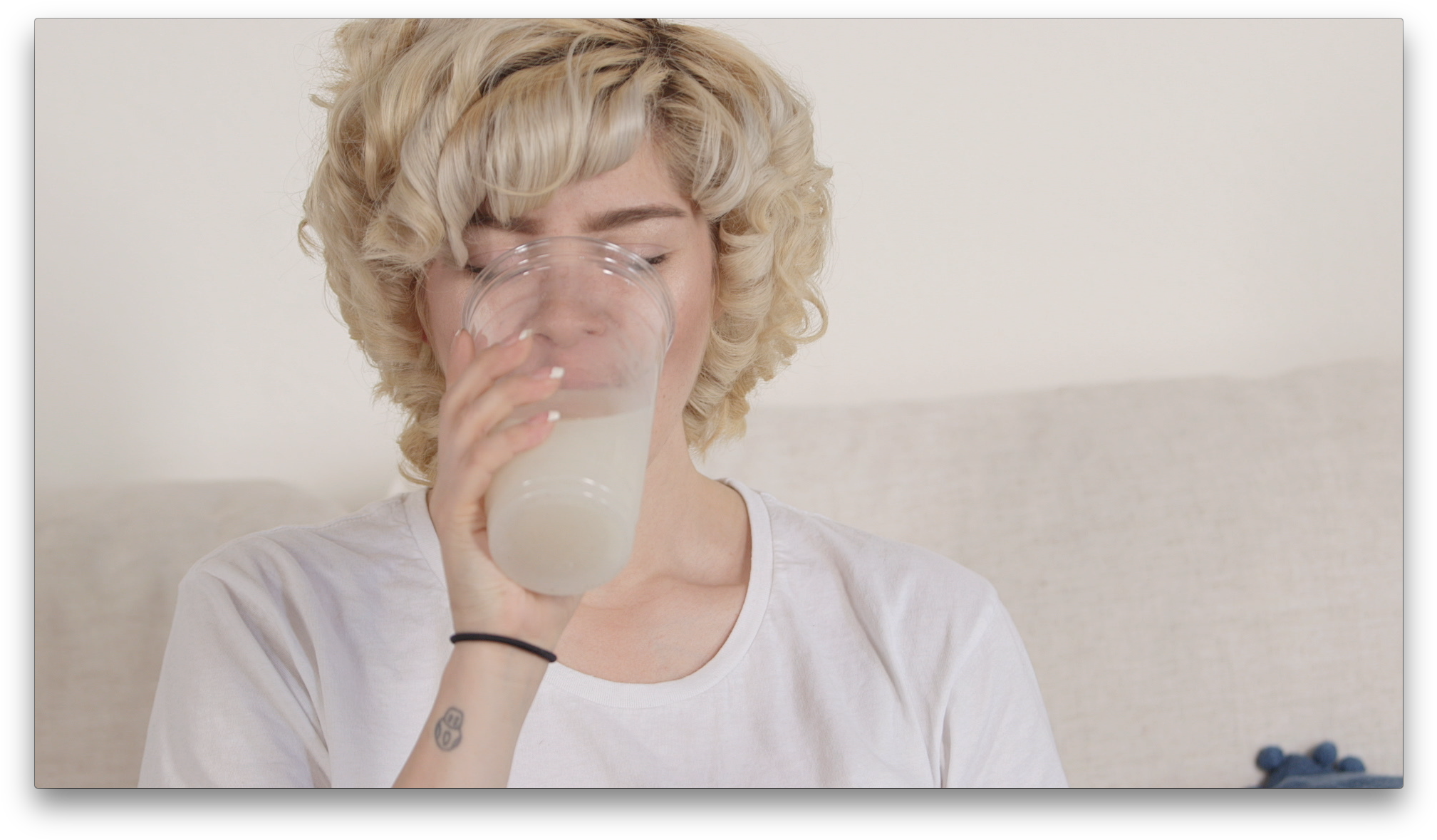 Drinking (2032x1192), Png Download