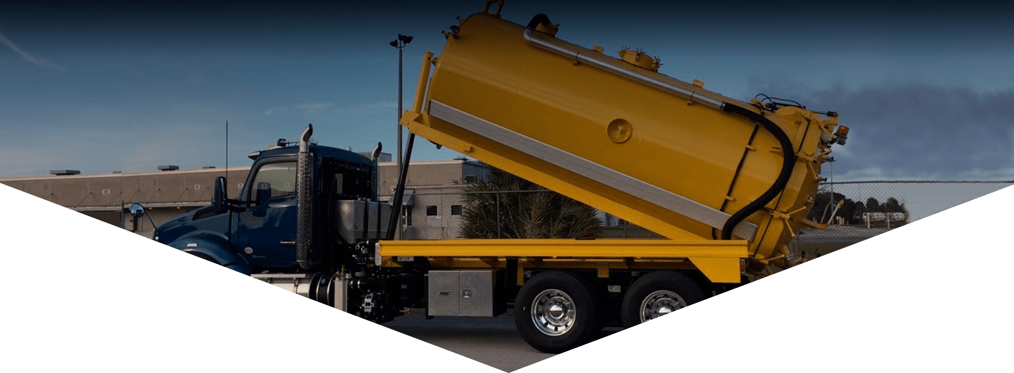 Slide - Garbage Truck (1996x735), Png Download
