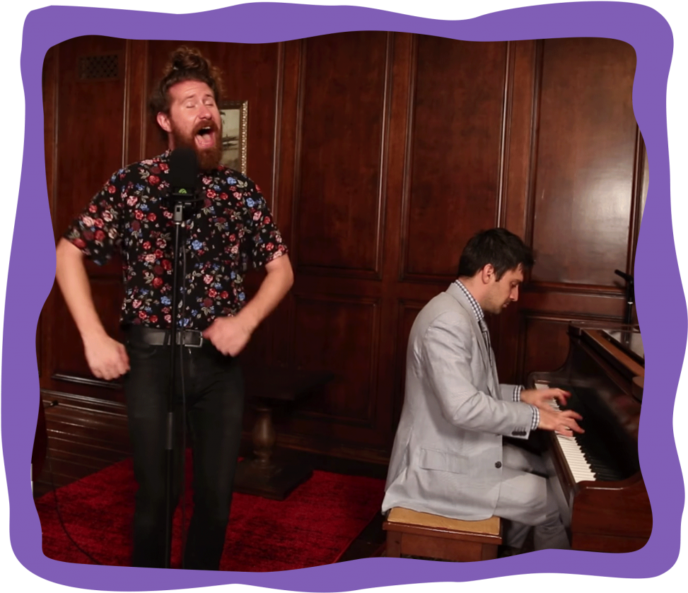 Juiceboxnewscasey Caseyjuiceboxnews - Sitting (1024x889), Png Download