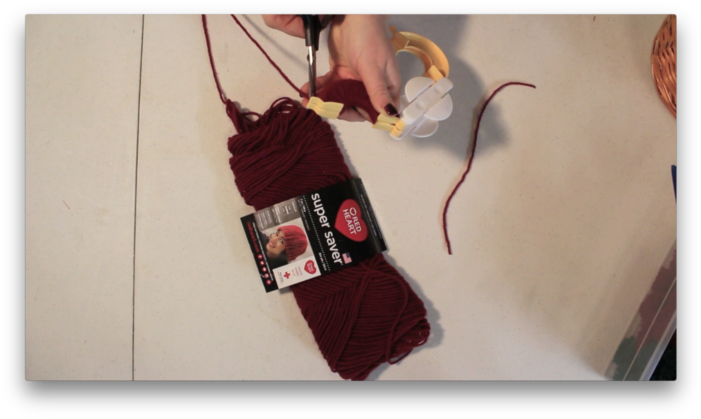 Once One Side Is Completely Wrapped With Yarn Then - Handbag (1024x612), Png Download