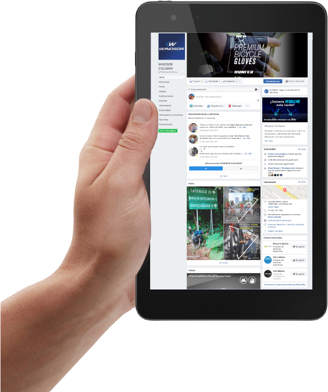 Hands Holding Tablet Clipart (675x798), Png Download