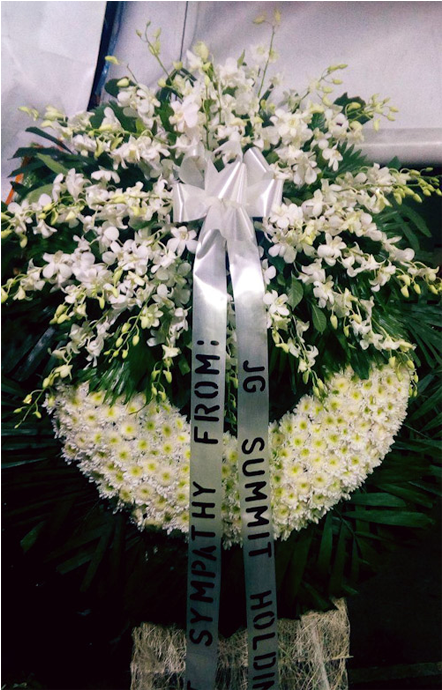 Funeral Flowers Round Medium Stand Arrangement - Round Flower Stand For Funerals (700x700), Png Download