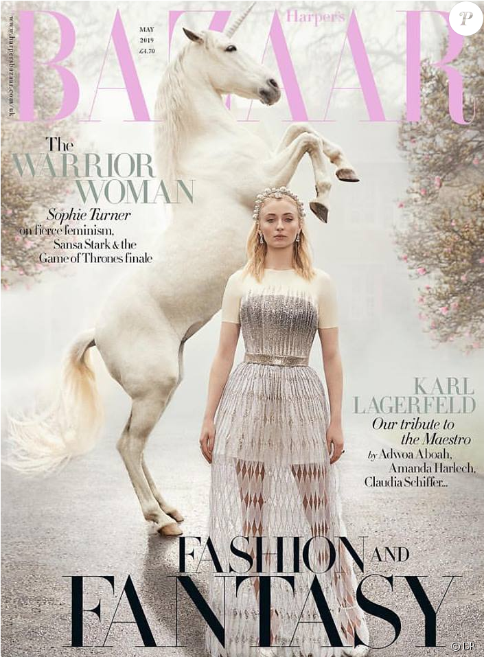 Sophie Turner En Couverture Du Magazine Anglais "harper's - Poster (950x956), Png Download