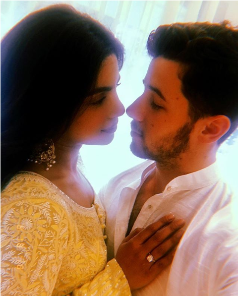 Nick Jonas Et Priyanka Chopra Confirment Leurs Fiançailles - Priyanka Chopra Nick Jonas Engaged (1200x630), Png Download