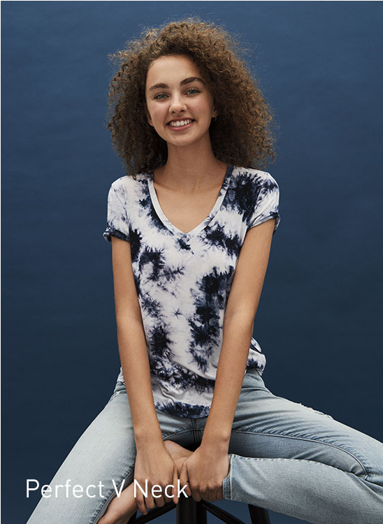 Girls Perfect V Tee - Sitting (622x860), Png Download